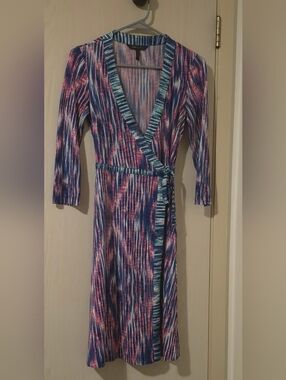 BCBGMAXAZRIA Abstract Print Wrap Dress (XS)